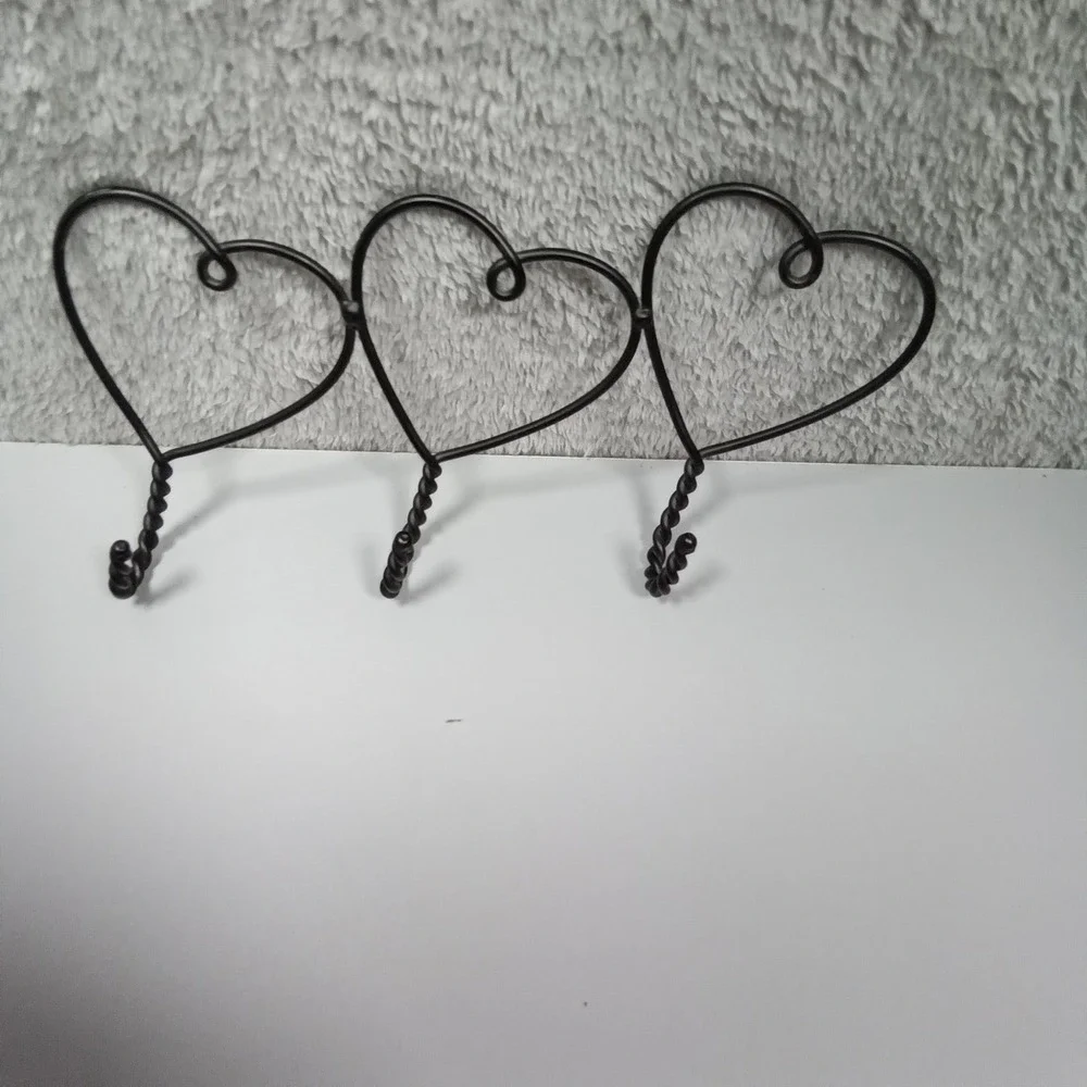 Black Twisted Wire 3 Heart‎ Wall Hook Rack Minimalist Jewelry Key Holder 8.25in